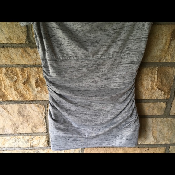 Grey top - Picture 3 of 6